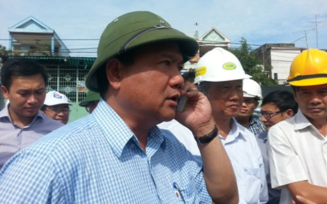 Năm nay 56 tuổi, ông Đinh La Thăng vừa được bầu vào Bộ Chính trị khóa 12 tại Đại hội Đảng lần thứ 12 vừa qua.