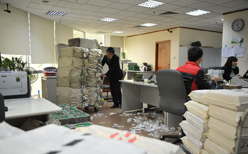 Dịp Tết, nhu cầu rút tiền mặt cũng tăng đột biến.