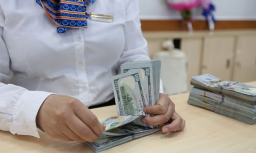 Diễn biến ngược thú vị của tỷ giá USD/VND