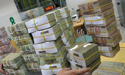 Ngân hàng có thể tăng phí giao dịch tiền mặt
