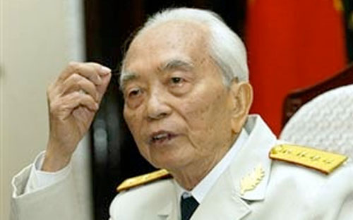 Đại tướng Võ Nguyên Giáp là Tổng tư lệnh tối cao của Quân đội Nhân dân Việt Nam trong hai cuộc kháng chiến chống Pháp và chống Mỹ.