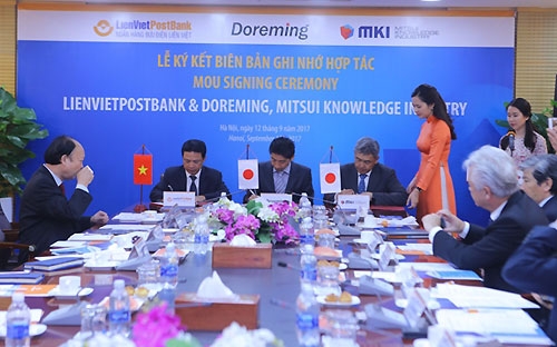 Lễ ký biên bản ghi nhớ hợp tác (MOU) giữa LienVietPostBank với MKI và Doreming.