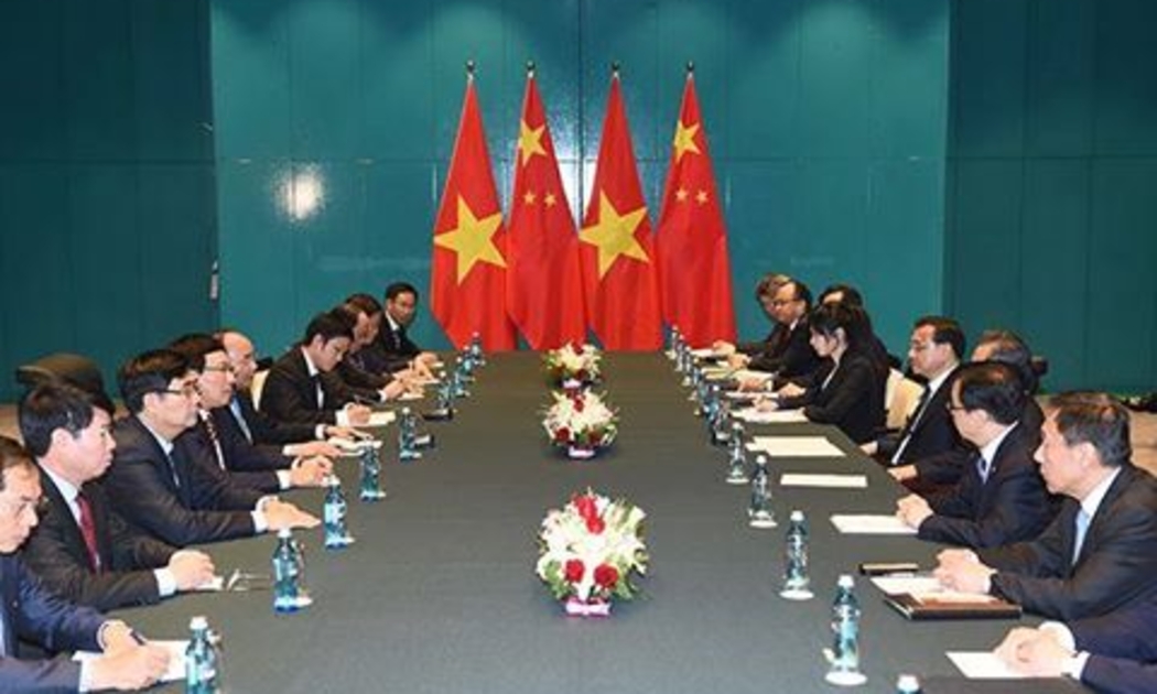 Cuộc gặp giữa Thủ tướng Việt Nam Nguyễn Xuân Phúc và Thủ tướng Trung Quốc Lý Khắc Cường ngày 14/7/2016.