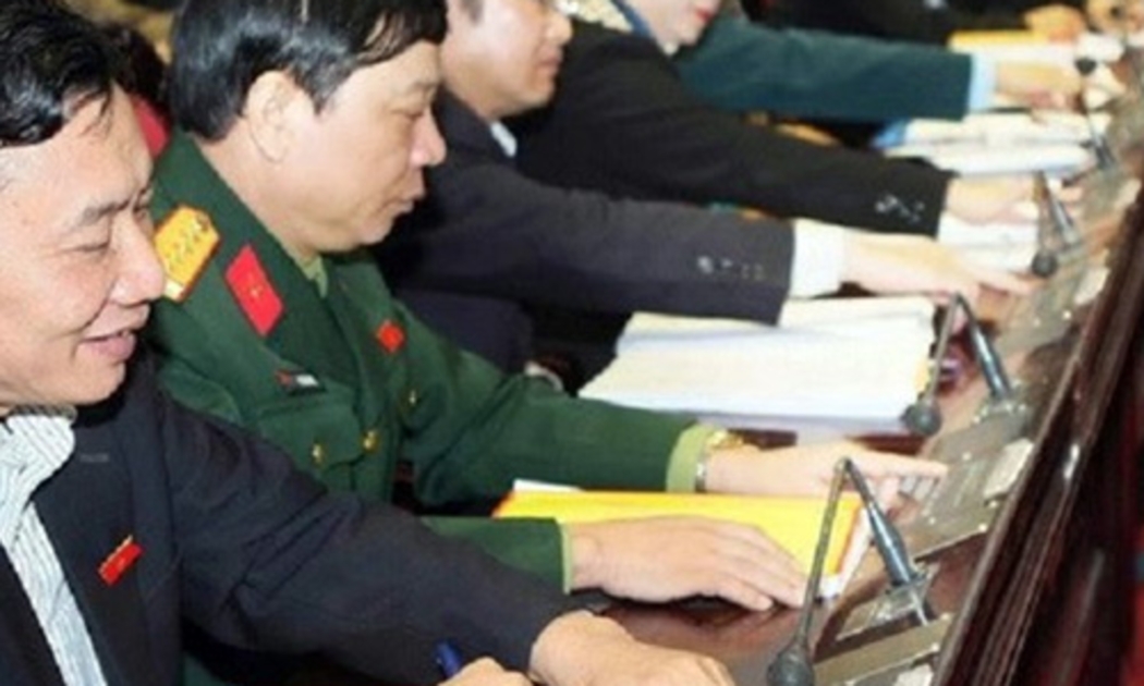 486 đại biểu Quốc hội đã đồng ý thông qua Hiến pháp sửa đổi.<br>