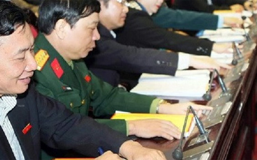 486 đại biểu Quốc hội đã đồng ý thông qua Hiến pháp sửa đổi.<br>