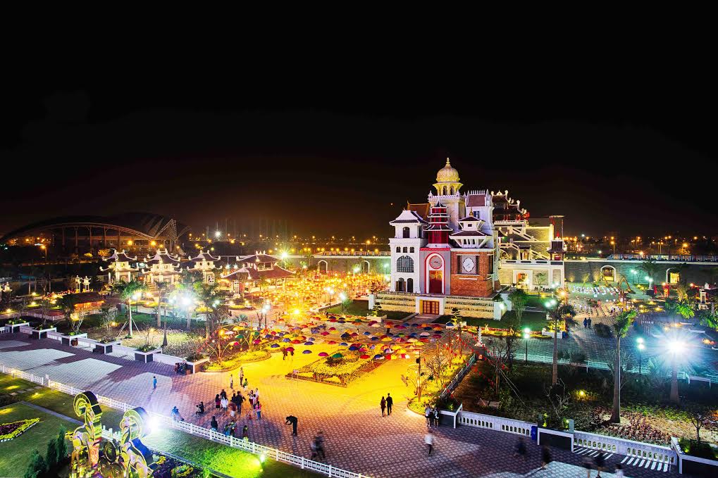 Công viên Asia Park Đà Nẵng, nơi được chọn trở thành địa điểm diễn ra chương trình "80 bài quốc ca kết nối trái tim", có điểm nhấn là 10 nền văn hóa đặc trưng tiêu biểu nhất châu Á.<br>