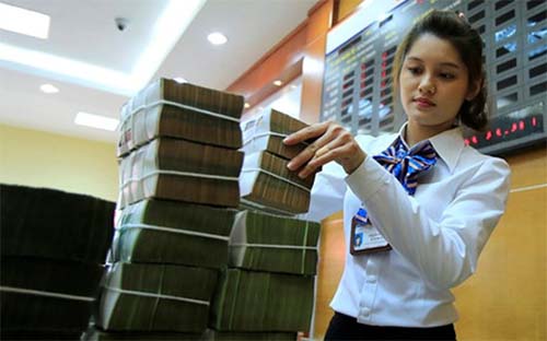 Hiện nhiều ngân hàng đã áp dụng chỉ số đo lường hiệu suất cốt
 yếu (KPI), đo hiệu quả và mức độ hoàn thành công việc của mỗi bộ 
phận, chi nhánh và đến từng người lao động. Thưởng Tết căn theo chỉ số này nên không có sự cào bằng.