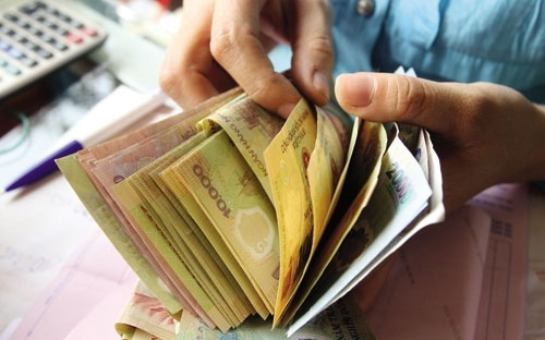 Báo cáo định kỳ từ bộ phận nghiên cứu của ngân hàng HSBC đưa ra quan ngại về triển vọng lạm phát của Việt Nam từ nay đến cuối năm, với kết luận: kết quả cuối cùng có thể đánh bật dự báo/mục tiêu kiểm soát 5% của Chính phủ.