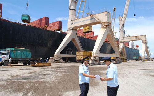 Tính từ đầu năm đến ngày 30/6/2012, bình quân mỗi tháng ngành Hải quan thu đạt 15.782 tỷ đồng, hụt thu 4.010 tỷ đồng/tháng so với dự toán; tổng 6 tháng đầu năm hụt thu là 24.057 tỷ đồng.&nbsp;