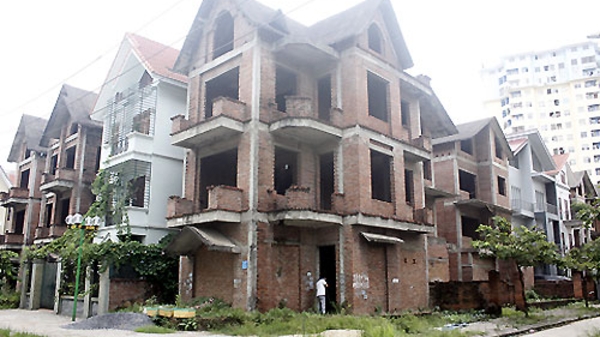 “Bất động sản đổ vỡ thì ai chịu trách nhiệm?”