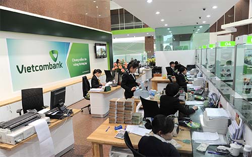 Theo lãnh đạo Vietcombank, ngân hàng này có chi phí huy động thấp, đã xử lý được thực chất nợ xấu trong năm 2016 để giảm thiểu chi phí trích lập dự phòng rủi ro, qua đó có điều kiện để xem xét có thể giảm tiếp lãi suất cho vay.<br>