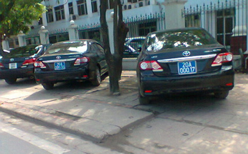 Chính phủ cho biết xe ôtô công hiện có 34.565 chiếc với tổng nguyên giá 
18.251 tỷ đồng, chiếm 2,11% tổng giá trị tài sản nhà nước.