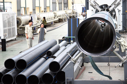 Tháng 9/2013, Nhựa Thiếu niên Tiền phong đã chính thức khánh thành nhà 
máy mới tại khu công nghiệp Nam Cấm (Nghệ An), với tổng vốn đầu tư 120 
tỷ đồng.