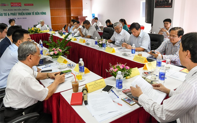 Bên cạnh chiến lược và tầm nhìn, ở góc nhìn cụ thể hơn, các chuyên gia cho rằng giám sát là vấn đề cực kỳ quan trọng, và đang là một rủi ro lớn của phát triển bền vững - Ảnh: Việt Tuấn.<br>