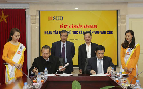 Lễ ký bàn giao để hoàn tất sáp nhập VVF vào SHB.