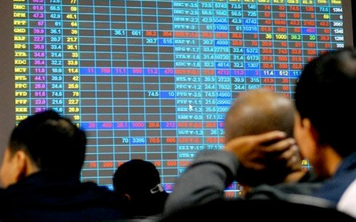 Những sàn chứng khoán đông nghẹt người không khó bắt gặp trong thời hoàng kim 2006 - 2007.<br>