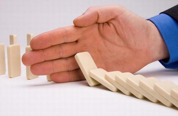 Bạn cần phải hiểu rằng, với phần lớn khủng hoảng truyền thông, vấn đề lớn nhất không phải là bạn “đúng” hay “sai”, mà là bạn làm thế nào để không mất thiện cảm đã/vốn có của khách hàng và các bên liên quan. <br>