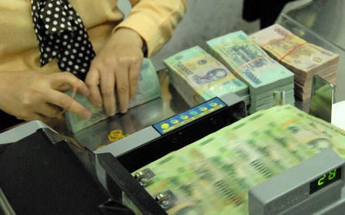 Việc hạn chế trường hợp “tiền vào nhà có” cũng để góp phần hạn chế yếu 
tố ảo trong dòng vốn hệ thống ngân hàng hiện nay, hạn chế nguồn vốn giữa các thành
 viên bị lợi dụng lẫn nhau.