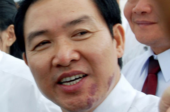 Bộ Công an kêu gọi "những ai có hành vi che giấu, tiếp tay cho Dương Chí Dũng bỏ trốn, nếu ra tự thú sẽ được hưởng khoan hồng".