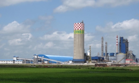 Dự án Đạm Ninh Bình do Vinachem làm chủ đầu tư, có công suất 560.000 tấn một năm, vốn đầu tư khoảng 667 triệu USD, nằm tại tỉnh Ninh Bình.