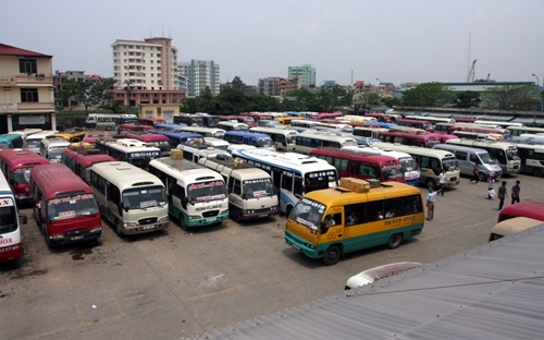 Bộ Giao thông Vận tải cho rằng, UBND các tỉnh, thành chưa thực sự quyết 
liệt; công tác quản lý nhà nước về vận tải nhiều nơi bị coi nhẹ, chưa 
được quan tâm đúng mức; có một số địa phương còn buông lỏng quản lý.