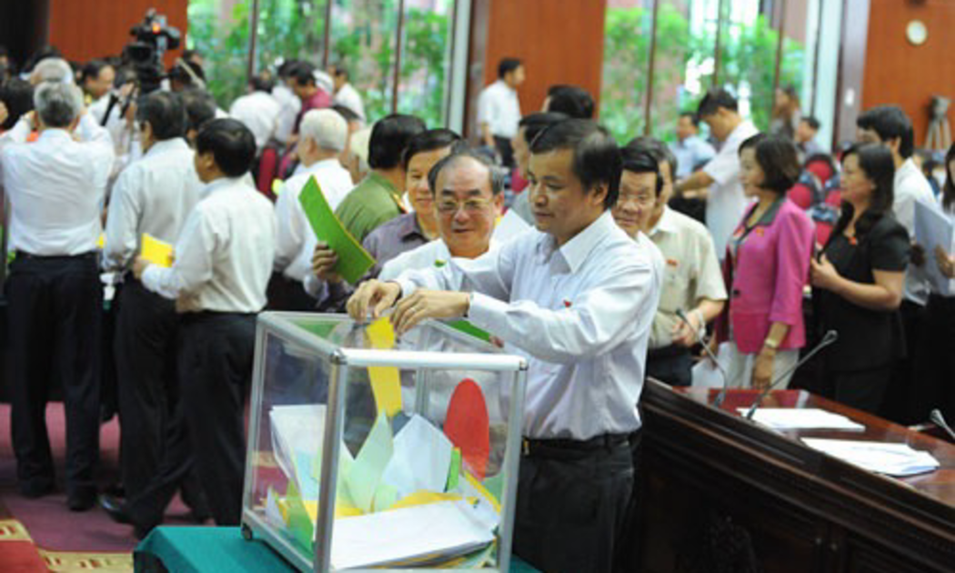 Tại kỳ họp thứ 5 của Quốc hội vừa qua, những thành công ban đầu trong 
việc lấy phiếu tín nhiệm được nhiều vị đại biểu và cử tri đánh giá cao.