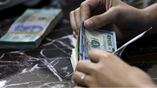 Cuối 2016, tỷ giá USD/VND biến động mạnh, dù so với cuối 2015 mức thay đổi không quá lớn. Phần lớn thời gian trong năm tỷ giá được giữ ổn định, Ngân hàng Nhà nước mua vào được khoảng 10-11 tỷ USD, dự trữ ngoại hối tăng kỷ lục.