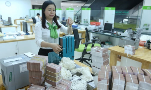 Chính phủ vay xong, lãi suất tín phiếu xuống kỷ lục