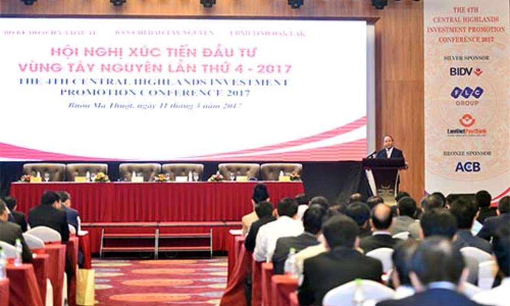 Thủ tướng Nguyễn Xuân Phúc phát biểu tại hội nghị xúc tiến đầu tư vùng Tây Nguyên lần thứ 4 ngày 11/3/2017.