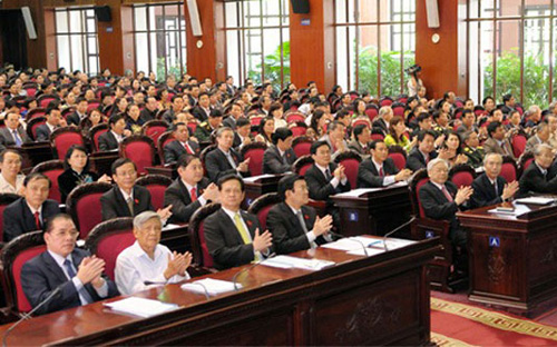 Ở nghị quyết sau khi đã được chỉnh lý, Quốc hội đánh giá phiên chất vấn được tiến hành dân chủ, công khai, trách nhiệm, có tranh luận, đối thoại với tinh thần xây dựng.