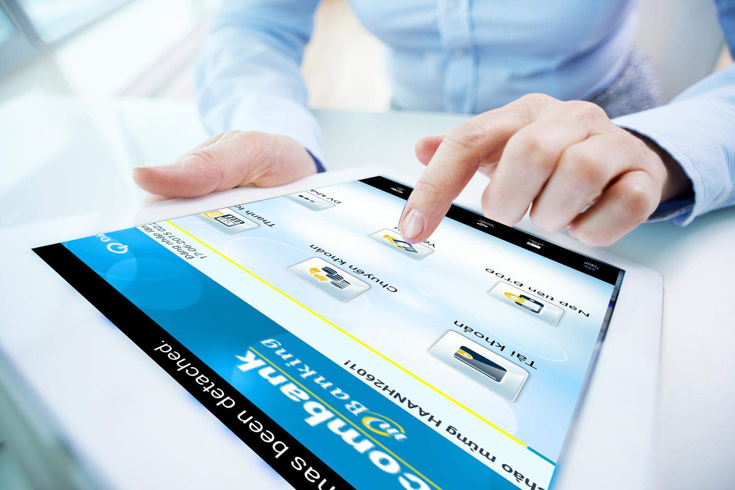 Yêu cầu đang đặt ra cấp bách tại Sacombank là nhanh chóng xử lý nợ xấu. Có nhà đầu tư, hay bất cứ cá nhân nào chứ không riêng hai đại gia trên, đều có thể nhảy vào “thâu tóm” đất vàng đó, miễn là giao dịch đúng pháp luật, đạt được giá cả thỏa thuận với chủ đất, để chủ đất có tiền trả nợ Sacombank.