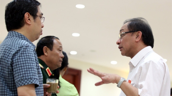 Đổi mới thể chế kinh tế: “Muốn nhanh thì phải... từ từ”