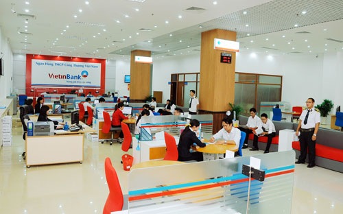 Khoảng cách cạnh tranh lãi suất huy động được mở ra, dù chủ yếu tập 
trung ở các kỳ hạn ngắn, nhưng có thể sẽ khiến các ngân hàng lớn khác 
cân nhắc cùng nhập cuộc thời gian tới (?).