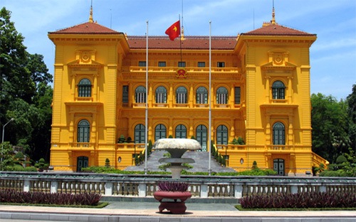 <span id="div" class="fl w100 mt10 span-detailimages relative">Phủ Chủ tịch tại Hà Nội.</span>