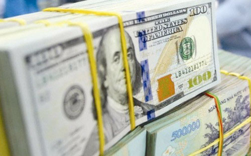 Mức tăng của tỷ giá USD/VND theo biểu niêm yết của các ngân hàng là khá mạnh với khoảng 2% trong vòng một tháng trở lại đây, nhưng so với cuối 2015 đầu 2016 mới chỉ khoảng 1%.<br>