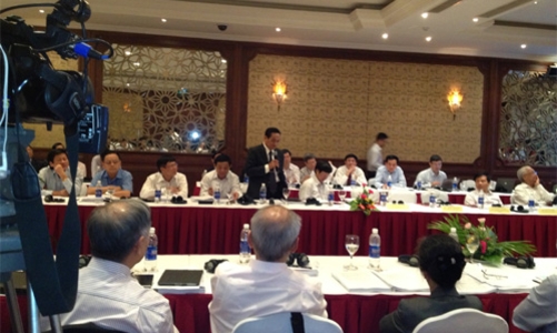 Vì sao kinh tế mãi tụt dốc?