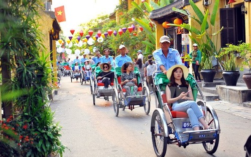 Chính phủ chỉ đạo phải tạo điều kiện thuận lợi để người dân trực tiếp tham gia kinh doanh và hưởng lợi từ du lịch.