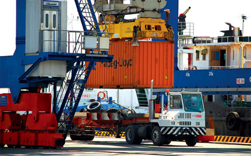 Việt Nam đang phải đối phó với những thách thức và khó khăn nặng nề trong các năm 2014-2015. 