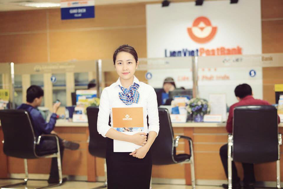 Trong quy chế tuyển dụng của LienVietPostBank có ưu tiên các đối tượng chính sách, như con của gia đình thương, bệnh binh, con gia đình liệt sỹ, con gia đình có công với đất nước và con của đồng bào dân tộc ít người vùng sâu, vùng xa...<br>