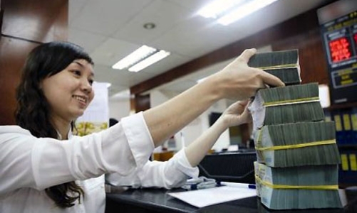 Lãi suất tín phiếu Ngân hàng Nhà nước giảm mạnh