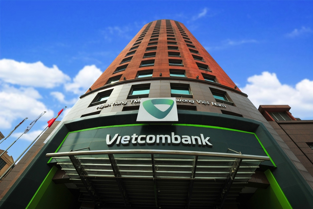 Vietcombank đang gấp rút đàm phán với một số đối tác nước ngoài, trong kế hoạch bán 10% cổ phần tăng vốn.<br>