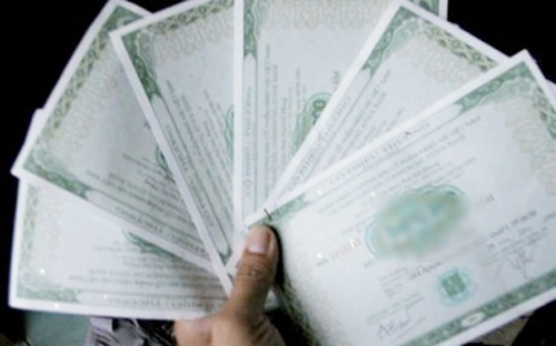 Có lẽ không quá sớm để nhận định, ESOP đang trên đà “lên ngôi” trong
 những công ty niêm yết của Việt Nam theo xu hướng chung trên thế giới.