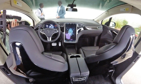 Một mẫu xe hơi chạy điện thế hệ mới của Tesla, công ty đang được đánh giá sẽ tạo nên những thay đổi lớn trong ngành công nghiệp ôtô.<br>