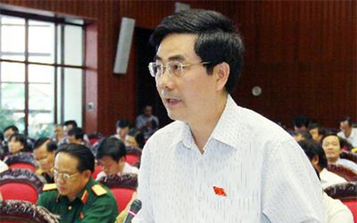 Bộ trưởng Bộ Nông nghiệp và Phát triển nông thôn Cao Đức Phát là bộ trưởng đầu tiên <span id="lbHeadline" class="main_title">trả lời chất vấn.</span>