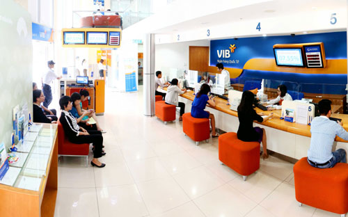 Khách hàng khi gửi tiết kiệm 100 triệu với kỳ hạn 6 tháng tại VIB sẽ có
 cơ hội hưởng lãi suất hấp dẫn lên tới 7,5%/năm, tương ứng với lãi suất 
thưởng bằng tiền mặt lên tới 2%/năm.