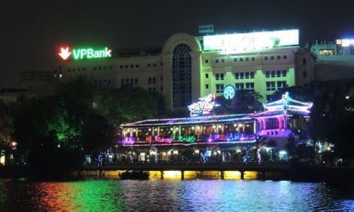 Vụ khách tố mất 26 tỷ tại VPBank: Tiền rút ra đã chuyển vào đâu?