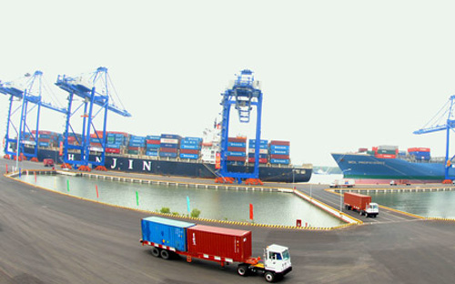 Theo nghị quyết của Quốc hội, tiếp tục ổn định kinh tế vĩ mô vẫn được đặt lên 
hàng đầu tại mục tiêu tổng quát của năm sau.