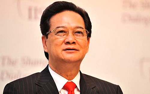 Nếu ở hội nghị năm trước, Thủ tướng nói thẳng về vấn đề đạo đức trong ngành ngân hàng, những bất cập và khó khăn lớn cần nhanh chóng xử lý, thì tại hội nghị lần này, ít nhất ba lần ông nhấn mạnh sự hài lòng với kết quả và thành công của Ngân hàng Nhà nước và ngành ngân hàng nói chung trong năm 2013.