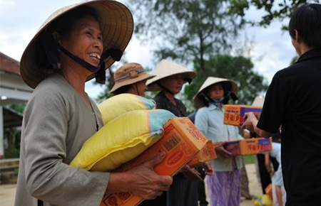 Theo các diễn giả, từ khi Việt Nam gia nhập nhóm quốc gia có thu nhập trung bình, các nguồn hỗ trợ từ thiện dành cho Việt Nam từ các tổ chức phi chính phủ quốc tế sẽ giảm dần, và do vậy cần nguồn lực mới từ khu vực doanh nghiệp.