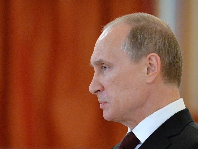 Tổng thống Nga Vladimir Putin. Giới chức nhiều nước đã tỏ thái độ cứng rắn khi nói về Nga những ngày qua, bao gồm các quan chức chính quyền Trump - vị Tổng thống Mỹ được xem là “thân thiện với Nga” hơn các nhà lãnh đạo Mỹ tiền nhiệm.<br>